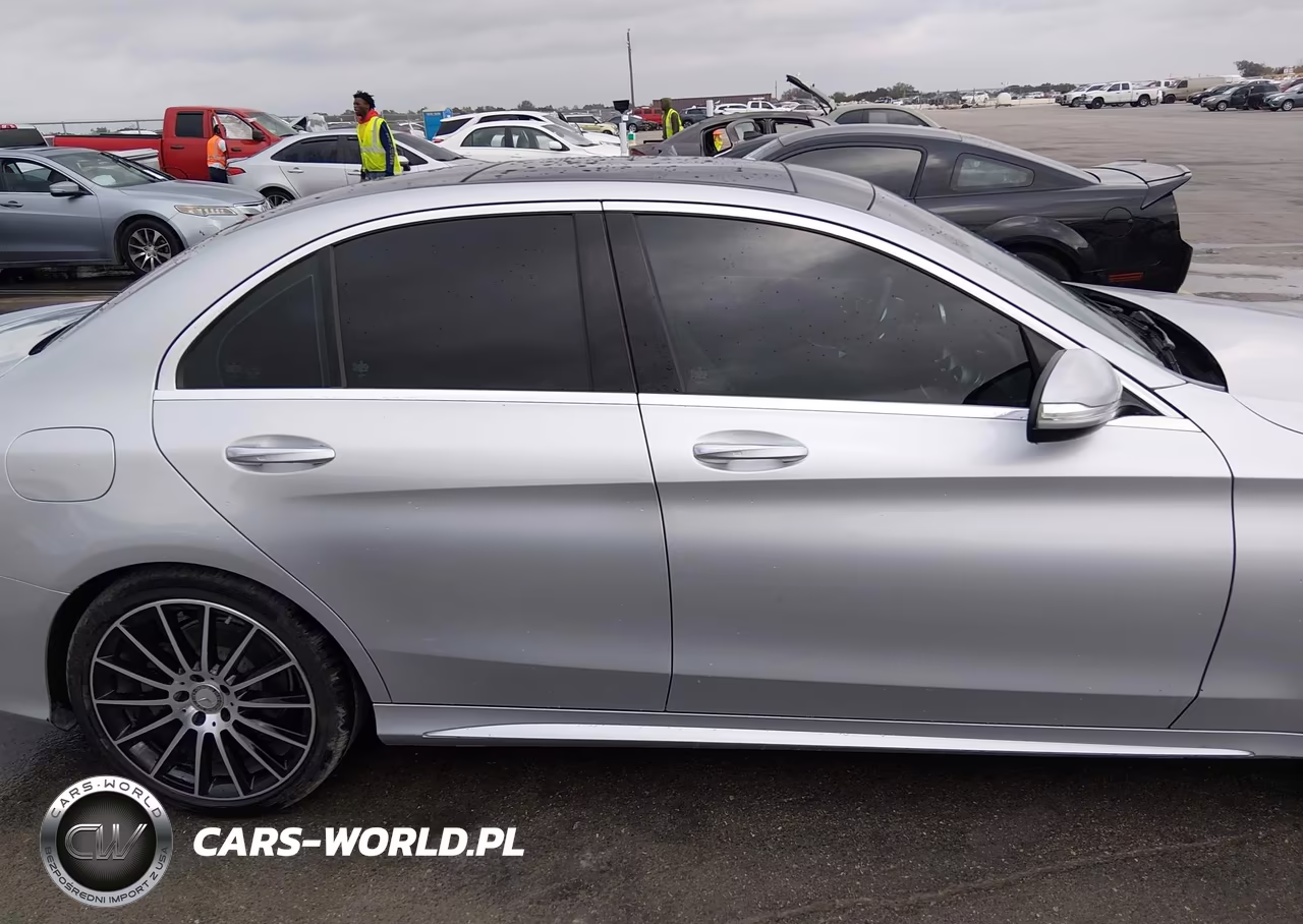 2015 Mercedes-Benz C 300 Sport VIN:55SWF4JB0FU067996 - 13