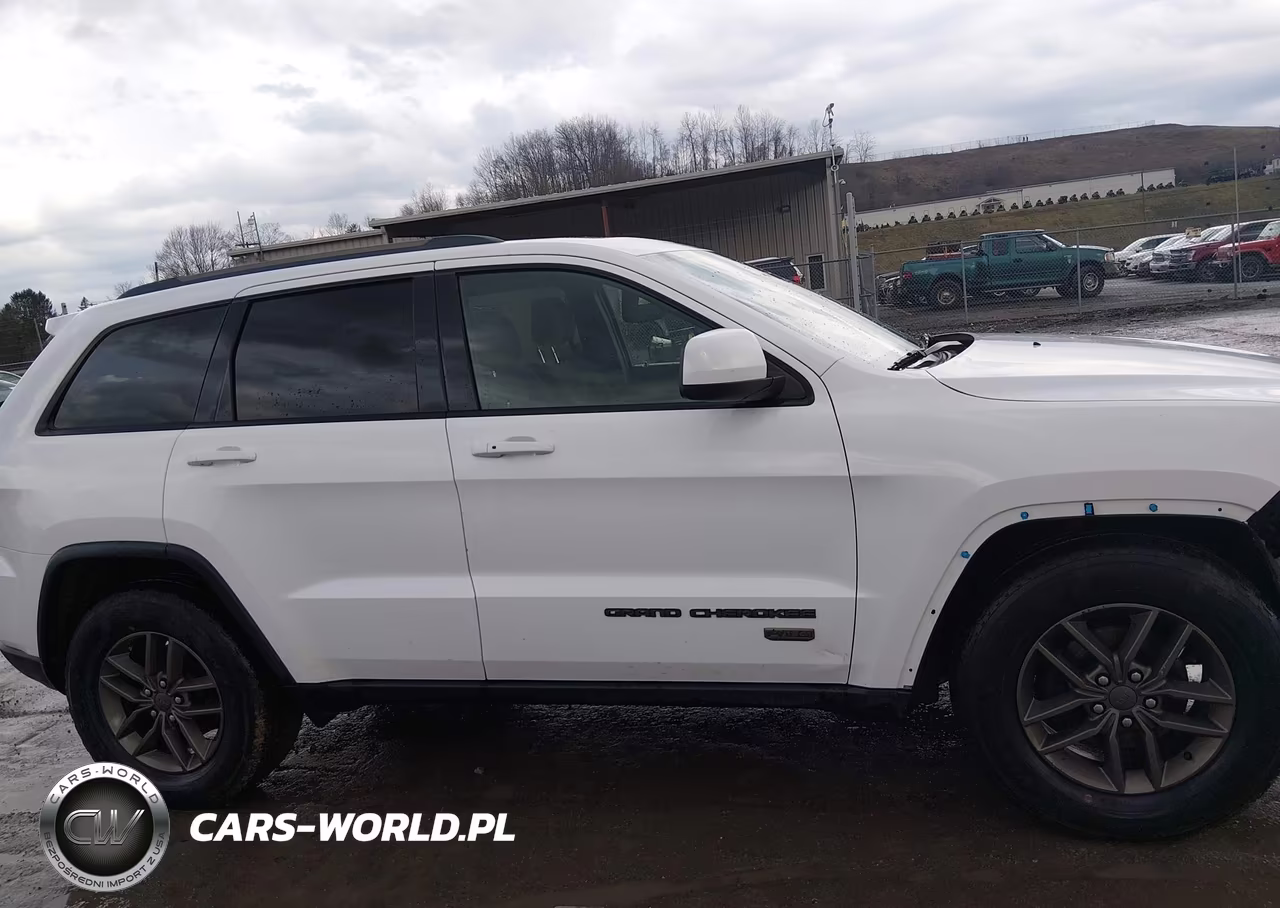 2016 Jeep Grand Cherokee 75Th Anniversary VIN:1C4RJFAG2GC506134 - 14