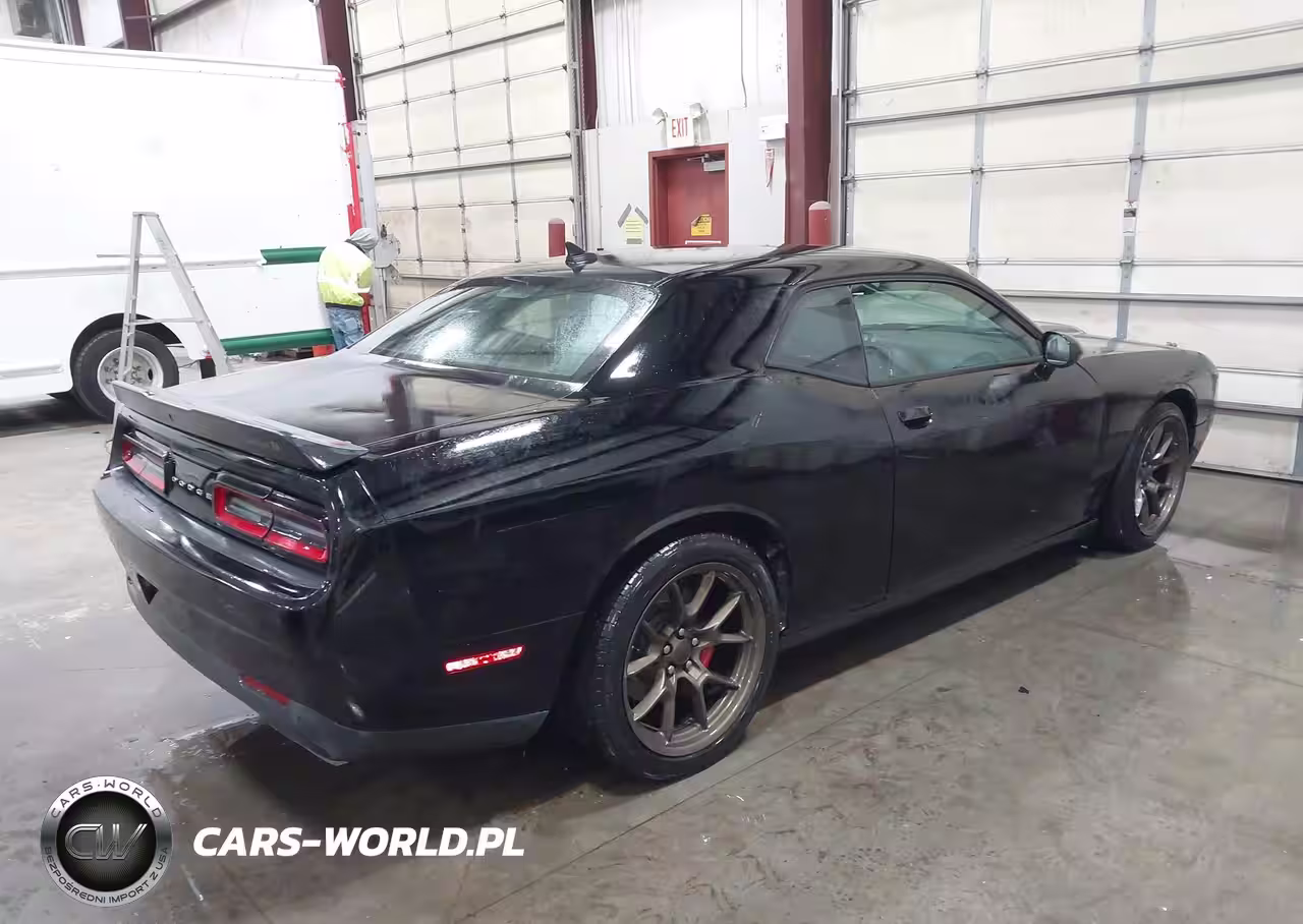 2018 Dodge Challenger R-T 392 VIN:2C3CDZFJ1JH232968 - 4