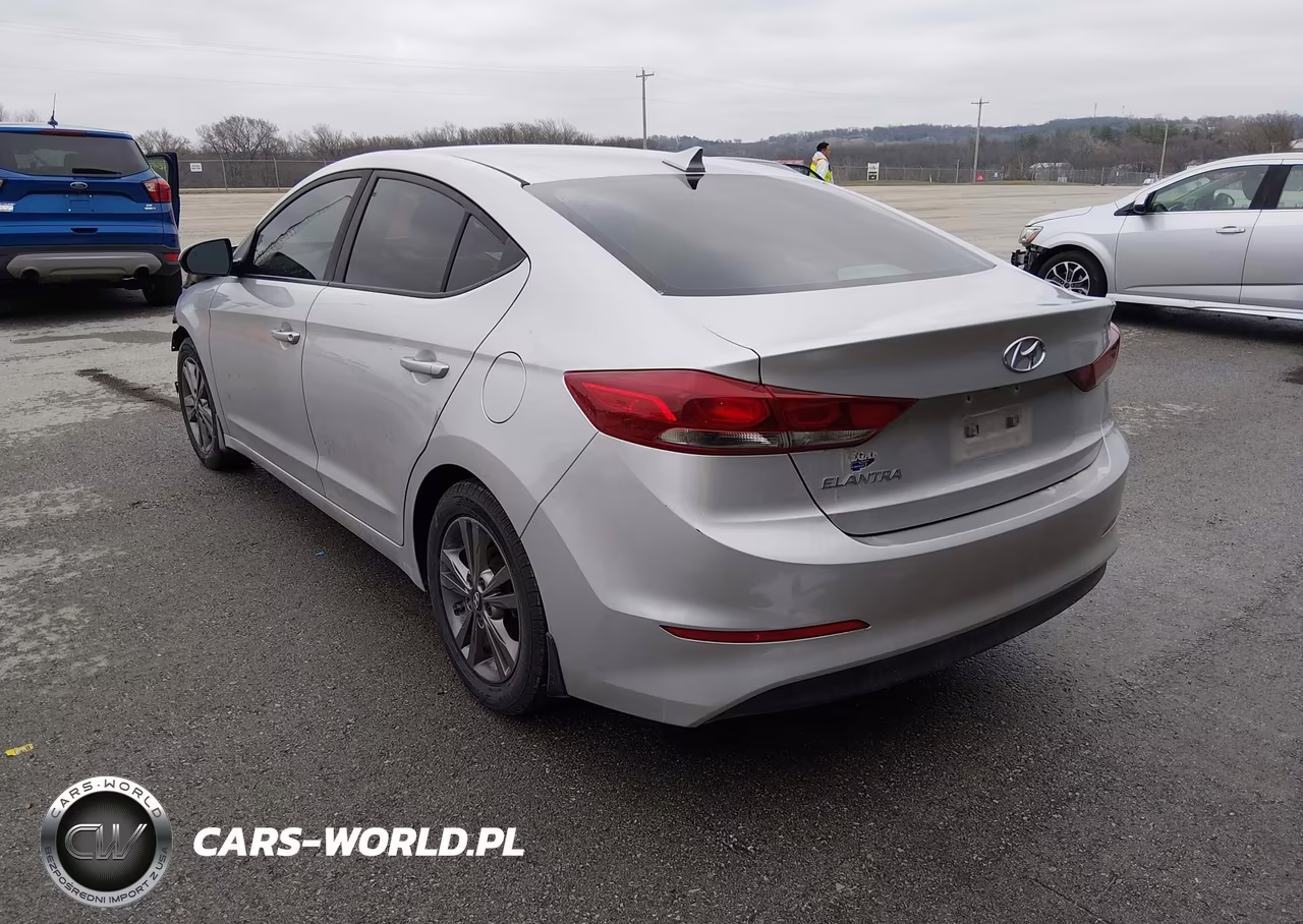 2018 Hyundai Elantra Sel VIN:5NPD84LF6JH260313 - 3