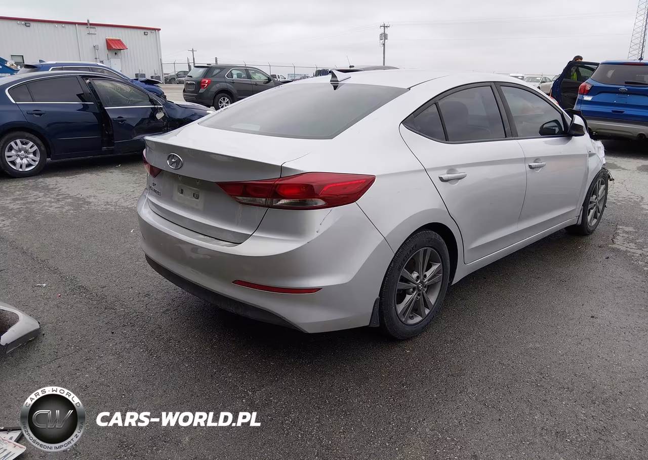 2018 Hyundai Elantra Sel VIN:5NPD84LF6JH260313 - 4