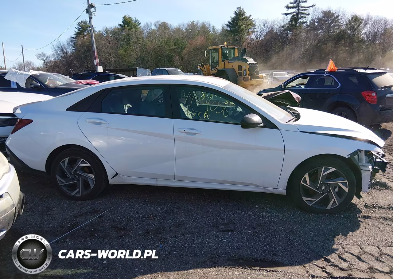 2025 Hyundai Elantra Sel Sport VIN:KMHLM4DG2SU065388 - 14
