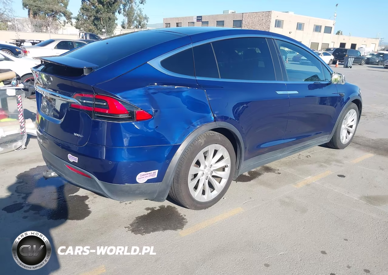 2017 Tesla Model X 100D-75D-90D VIN:5YJXCBE29HF054003 - 4