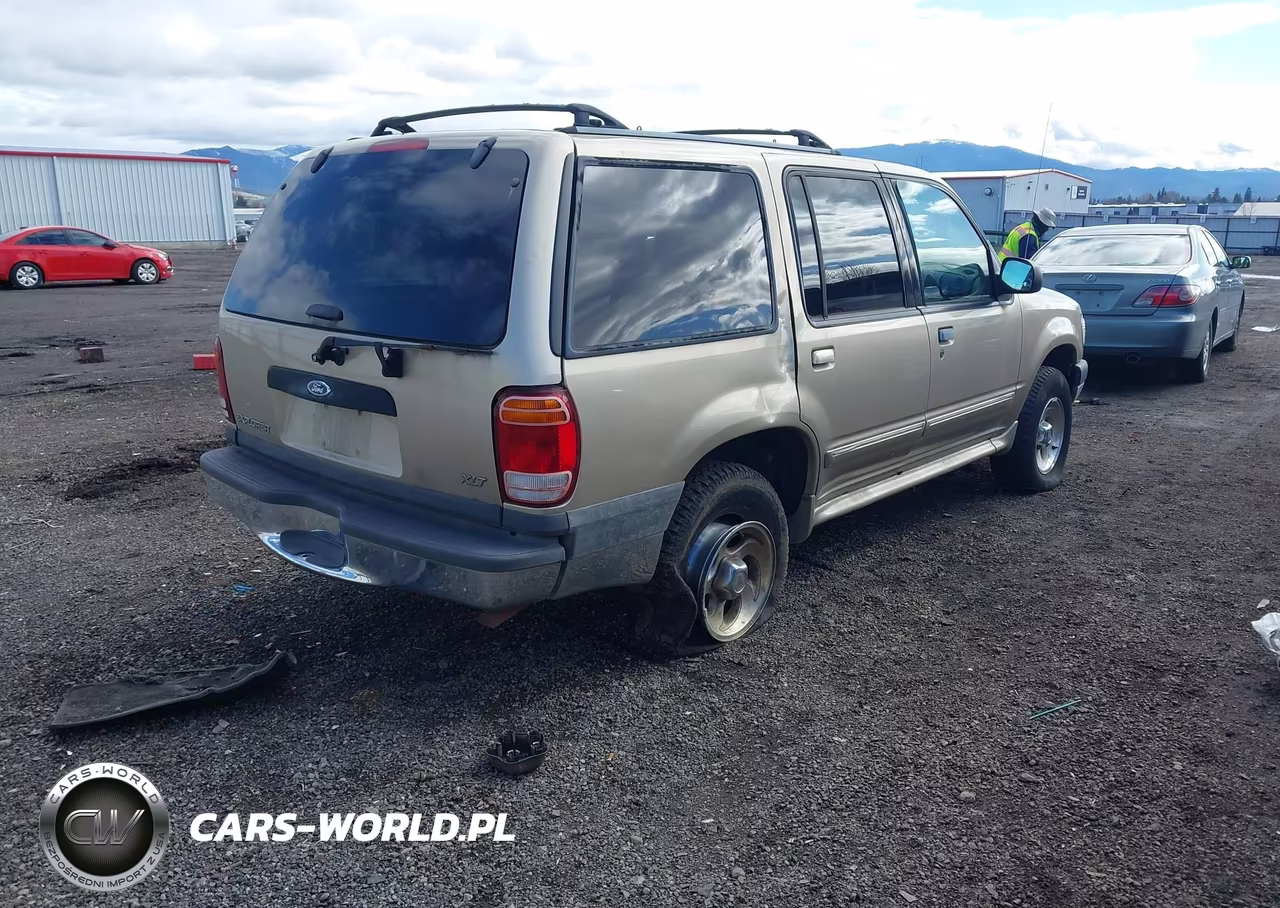 2000 Ford Explorer Xlt VIN:1FMZU73X2YUB38829 - 4
