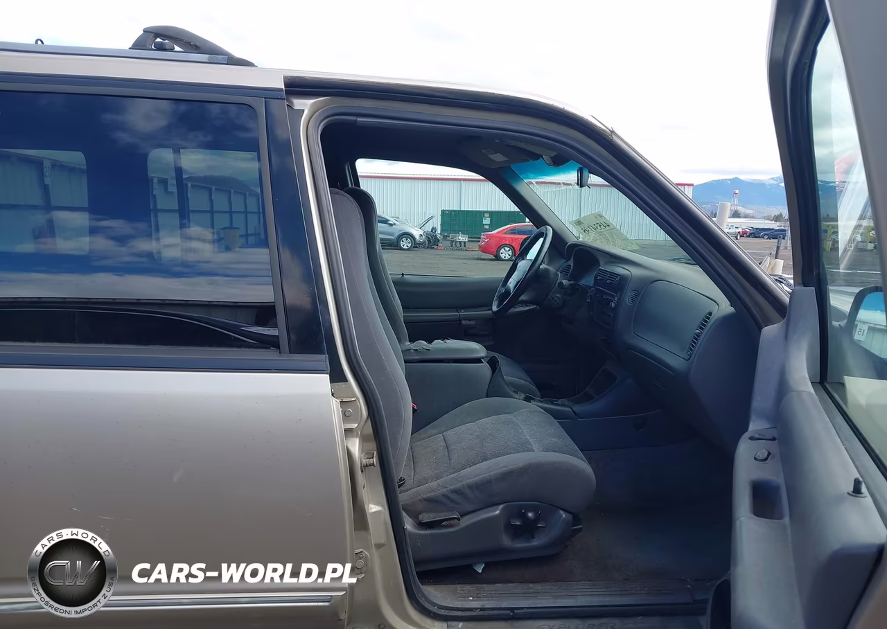 2000 Ford Explorer Xlt VIN:1FMZU73X2YUB38829 - 5