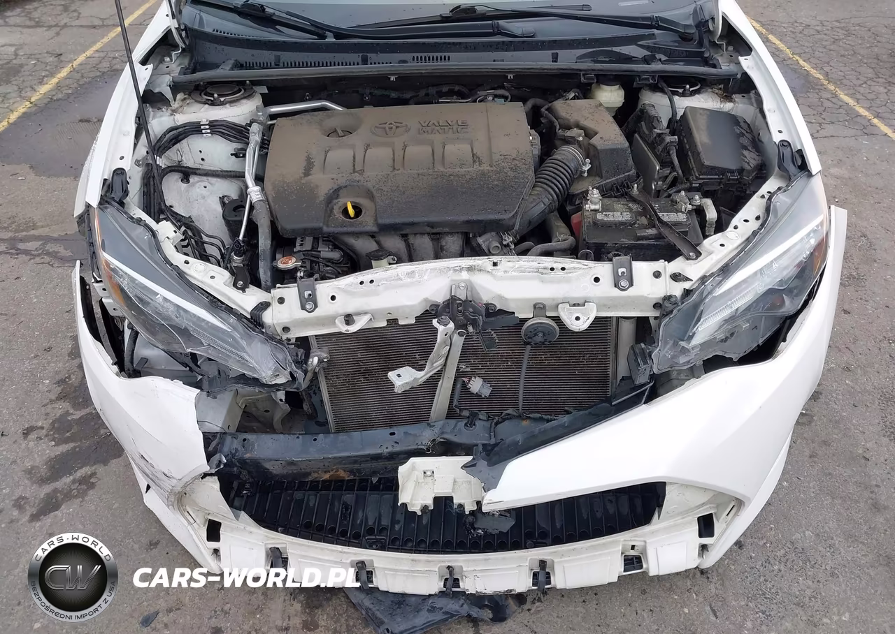 2018 Toyota Corolla Le Eco VIN:5YFBPRHE9JP785795 - 10