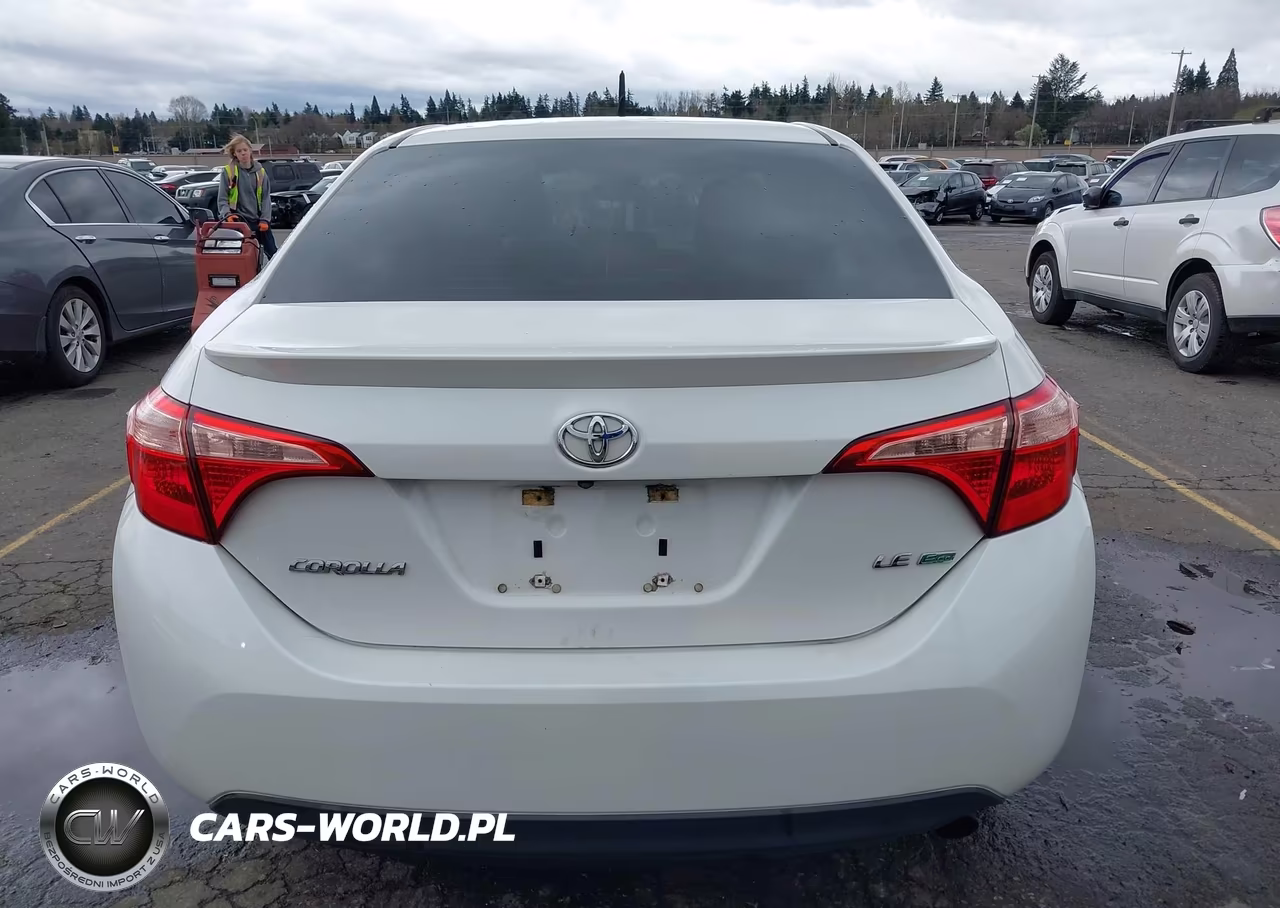 2018 Toyota Corolla Le Eco VIN:5YFBPRHE9JP785795 - 17