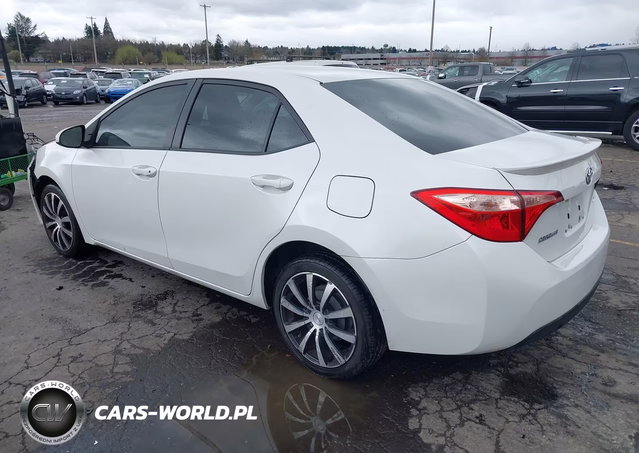 2018 Toyota Corolla Le Eco VIN:5YFBPRHE9JP785795 - 3