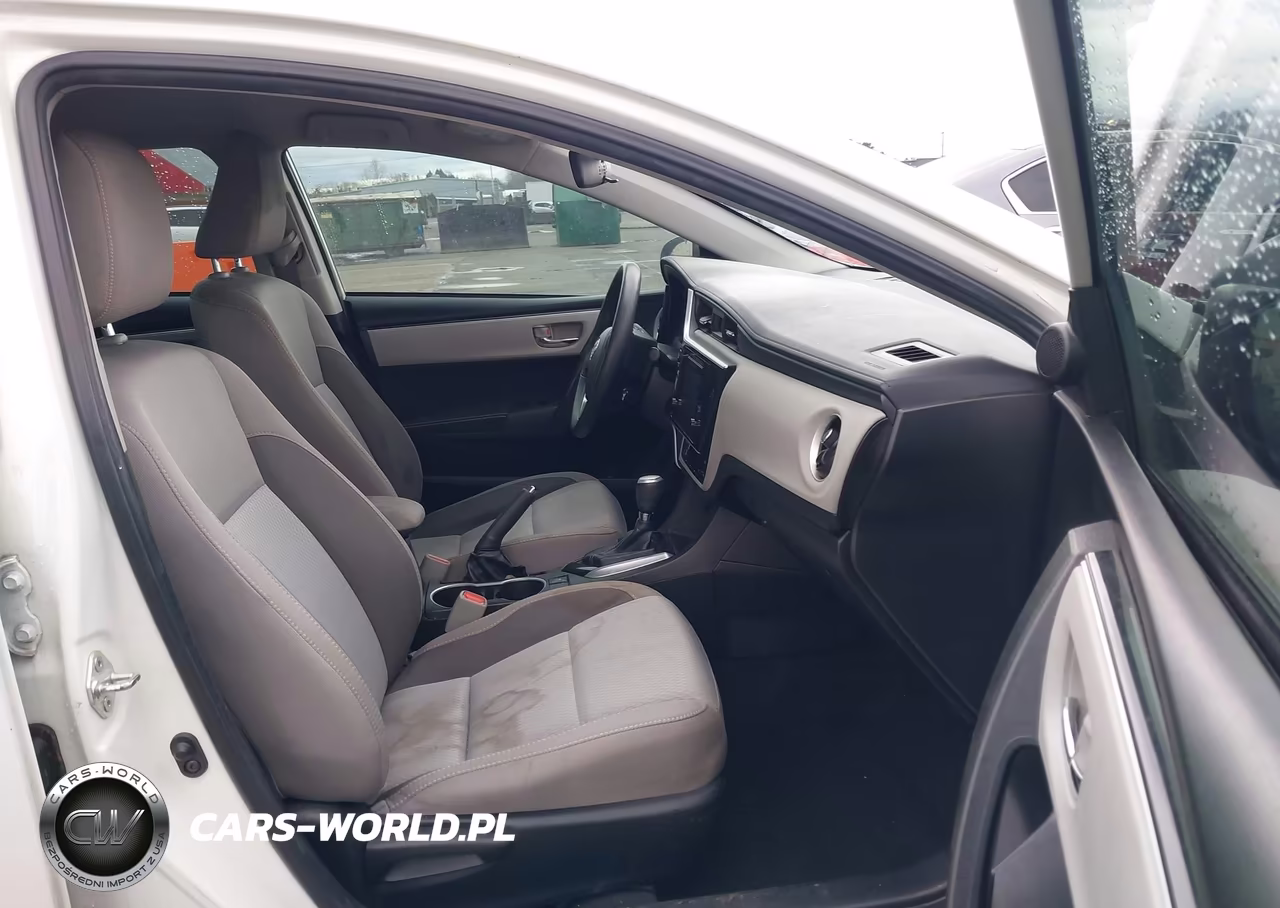 2018 Toyota Corolla Le Eco VIN:5YFBPRHE9JP785795 - 5