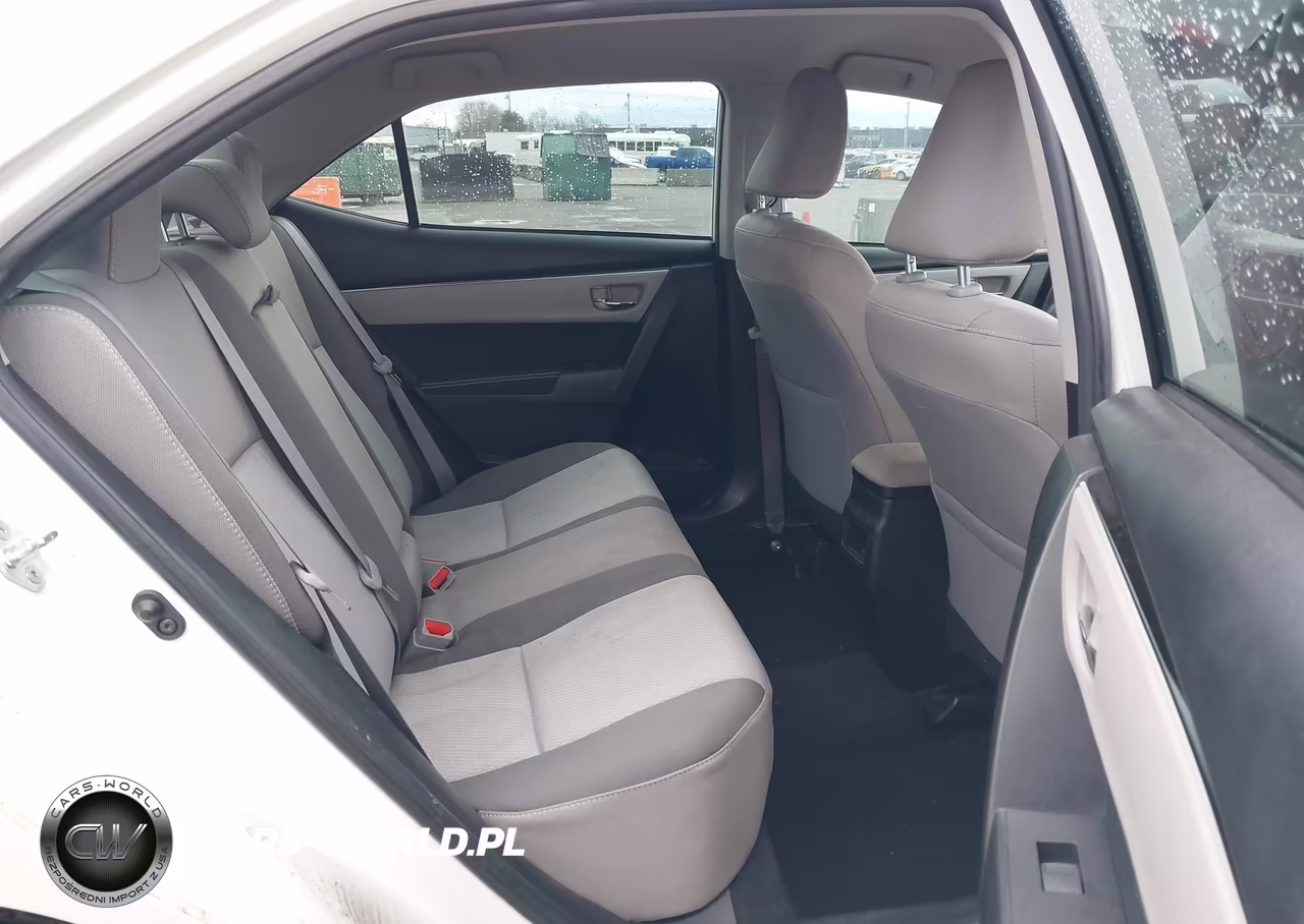 2018 Toyota Corolla Le Eco VIN:5YFBPRHE9JP785795 - 8