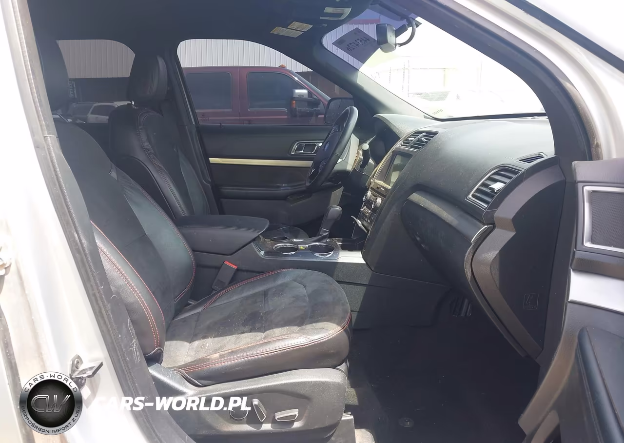 2018 Ford Explorer Xlt VIN:1FM5K7DH2JGC41121 - 5
