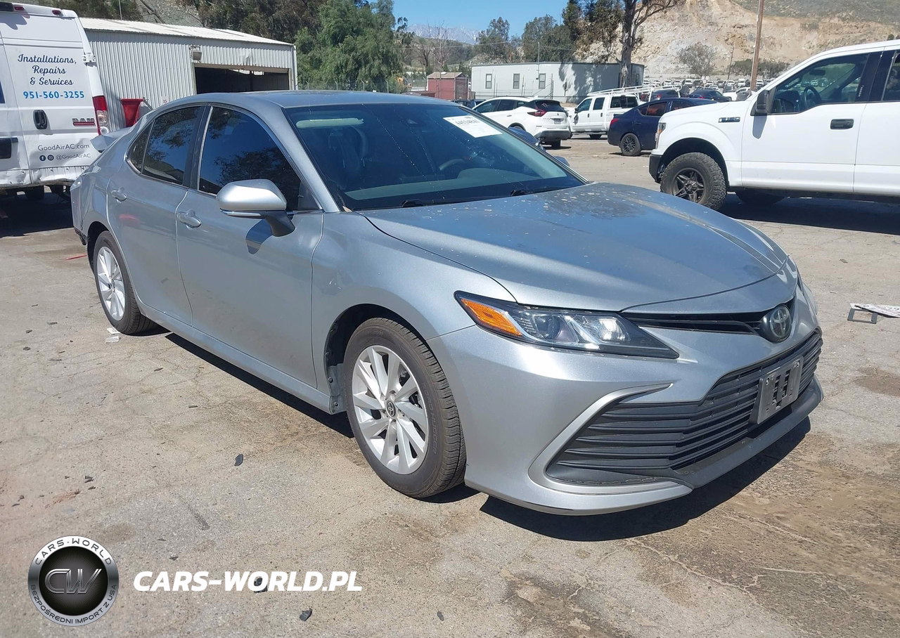 2024 Toyota Camry Le
