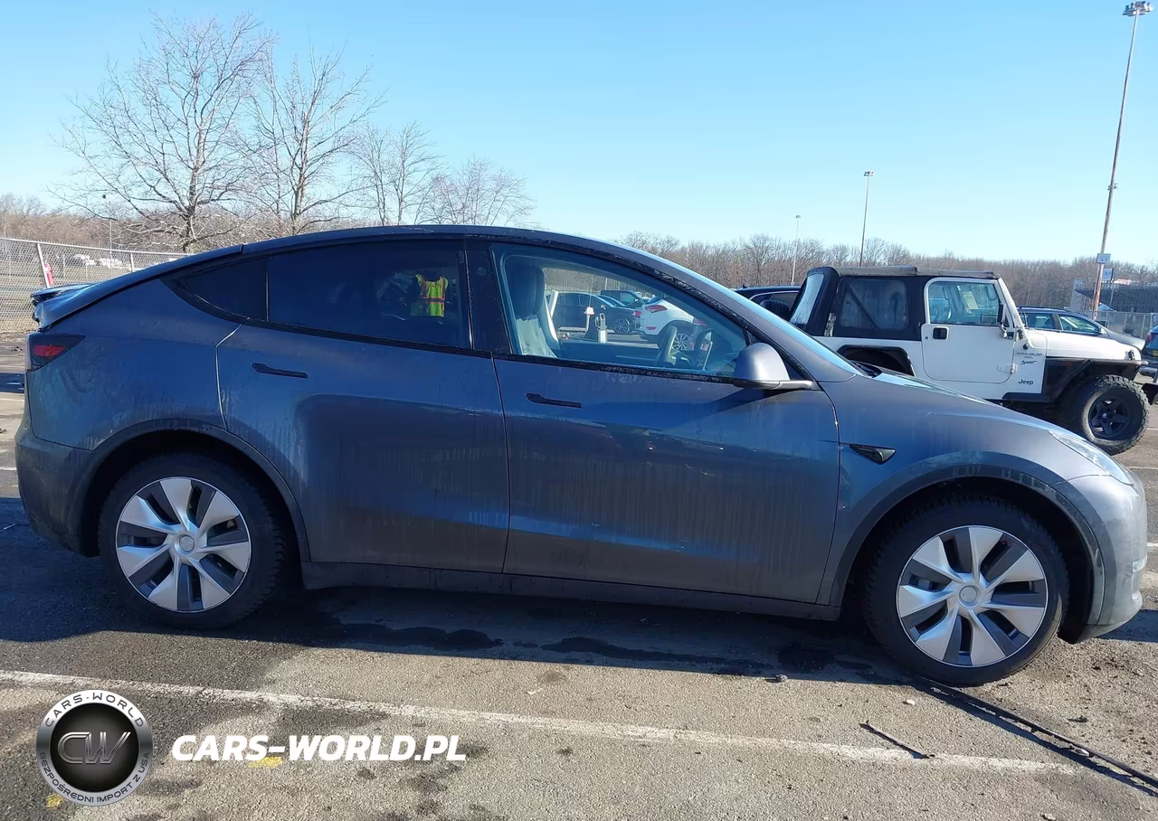 2023 Tesla Model Y Awd-Long Range Dual Motor All-Wheel Drive VIN:7SAYGDEE2PA210153 - 13