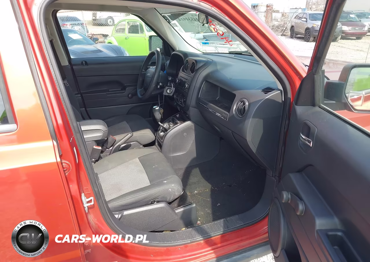 2009 Jeep Patriot Sport VIN:1J4FT28B29D194677 - 5