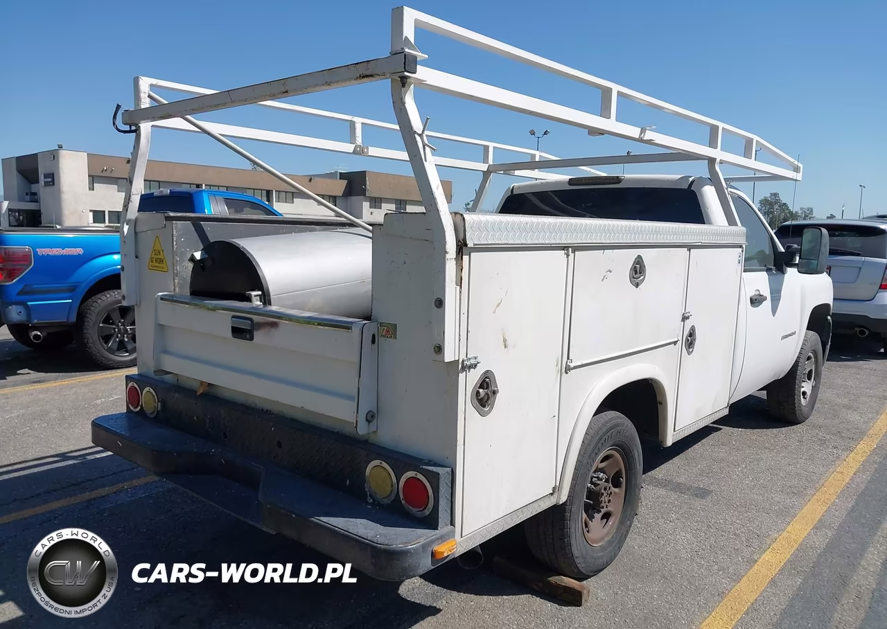 2008 Chevrolet Silverado 2500Hd Work Truck VIN:1GBHC24K38E102462 - 4