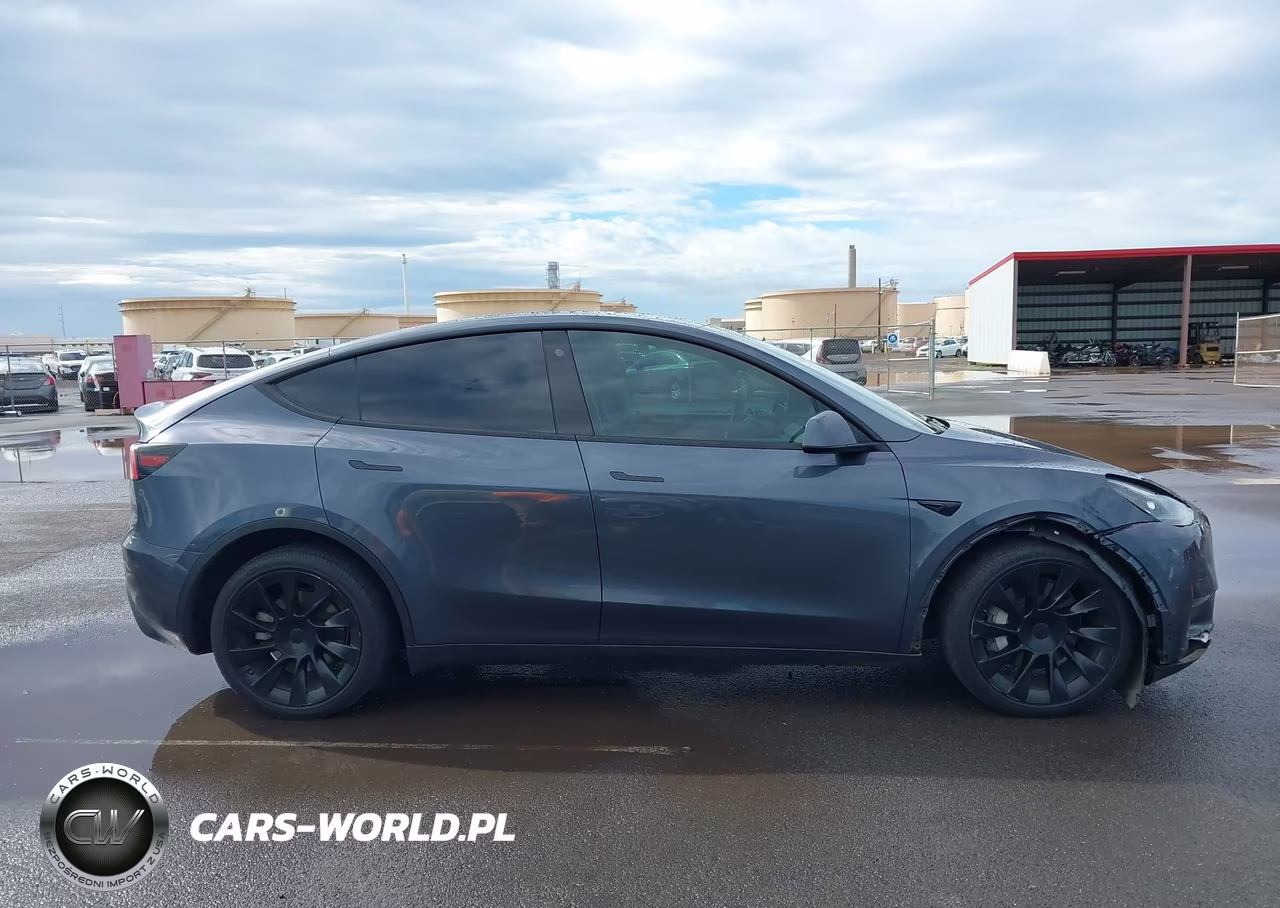 2023 Tesla Model Y Awd-Long Range Dual Motor All-Wheel Drive VIN:7SAYGDEE8PF638442 - 13