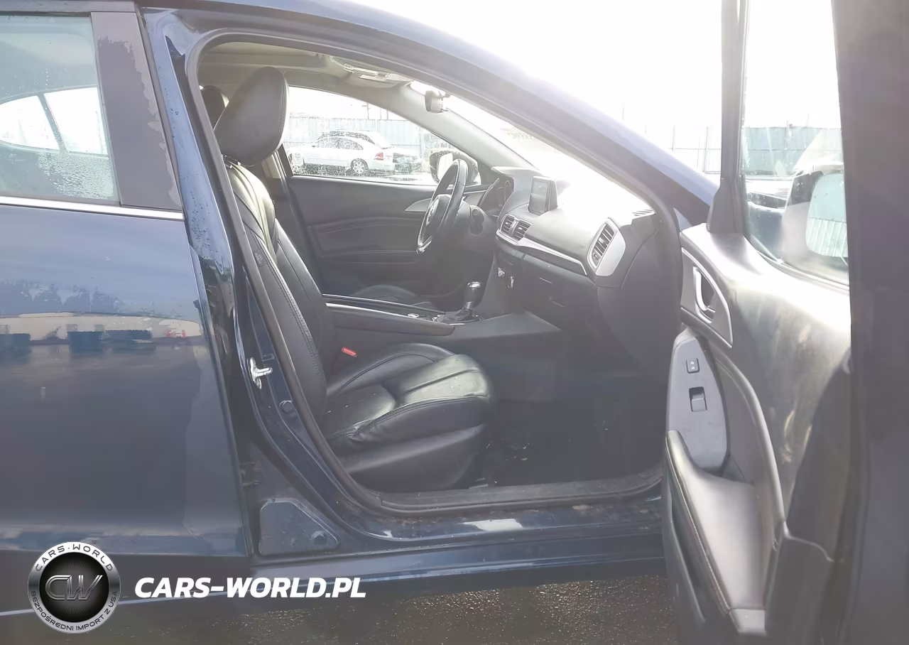 2018 Mazda Mazda3 Touring VIN:3MZBN1V36JM262863 - 5