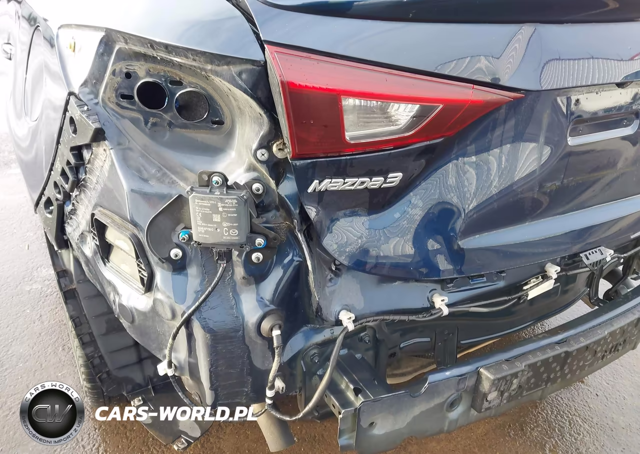 2018 Mazda Mazda3 Touring VIN:3MZBN1V36JM262863 - 6