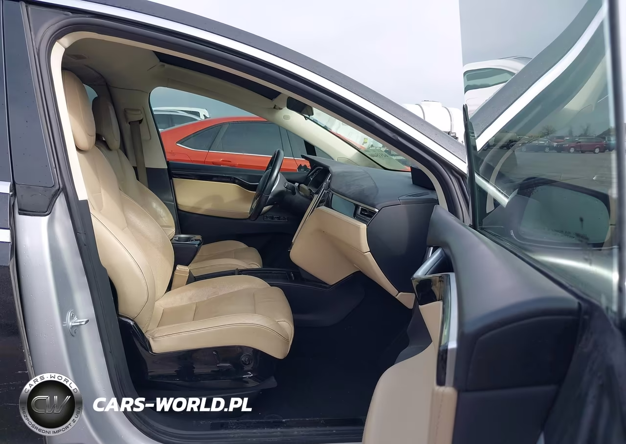 2016 Tesla Model X 75D-P100D-P90D VIN:5YJXCBE40GF000900 - 5