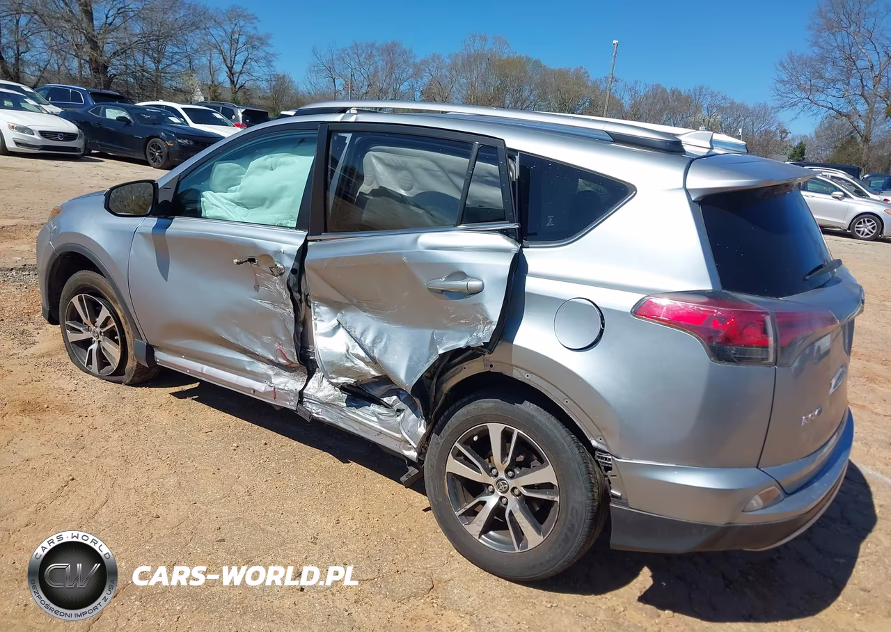 2018 Toyota Rav4 Xle VIN:JTMWFREV6JD127007 - 3