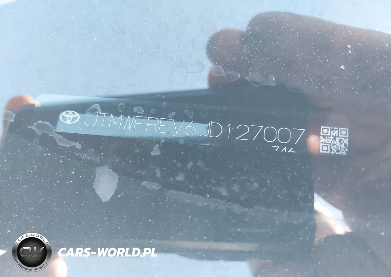 2018 Toyota Rav4 Xle VIN:JTMWFREV6JD127007 - 9