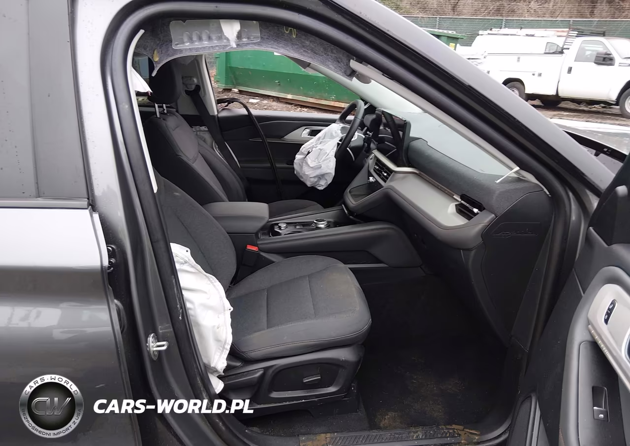 2025 Ford Explorer Active VIN:1FMUK8DH1SGB94618 - 5