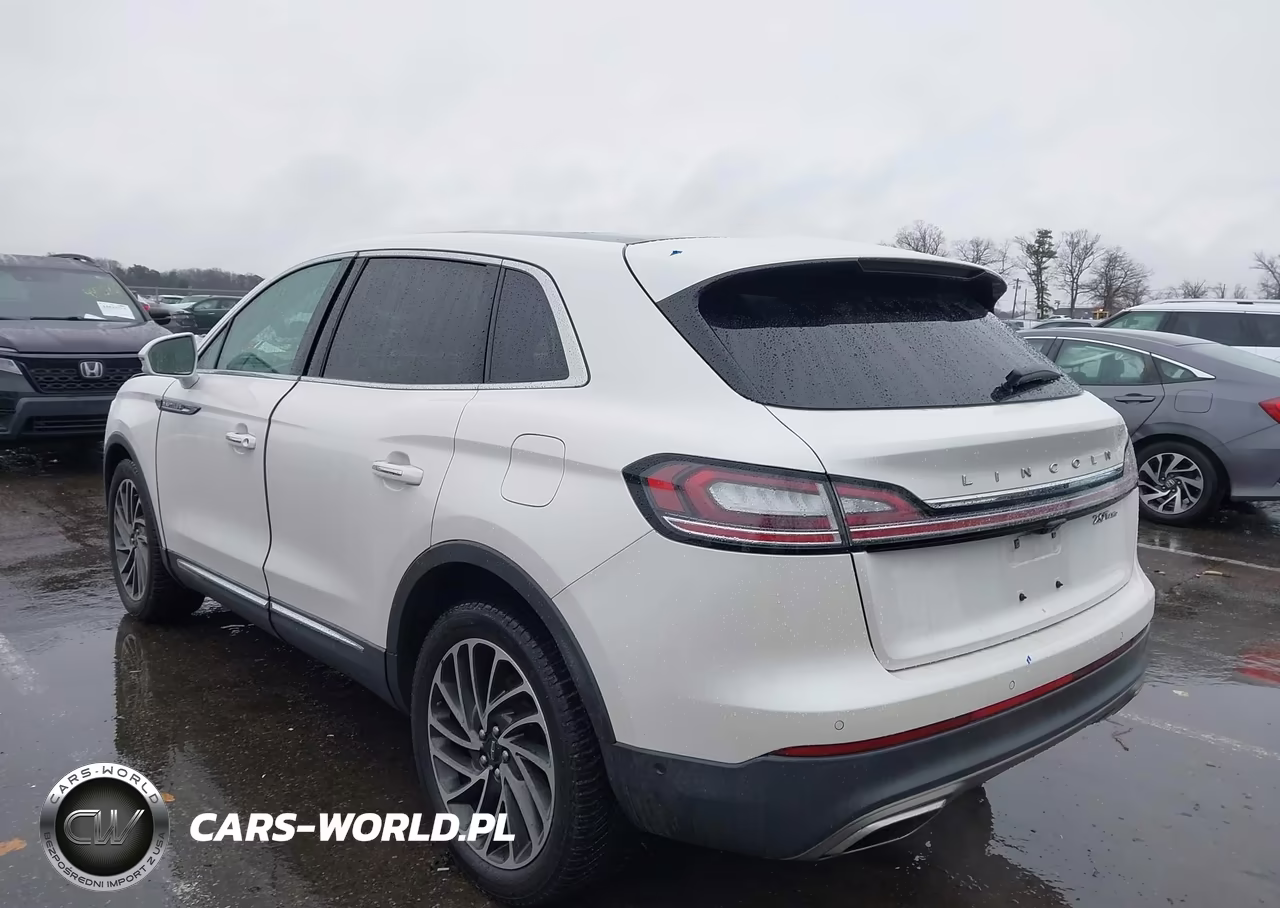 2019 Lincoln Nautilus Reserve VIN:2LMPJ8L95KBL16838 - 3