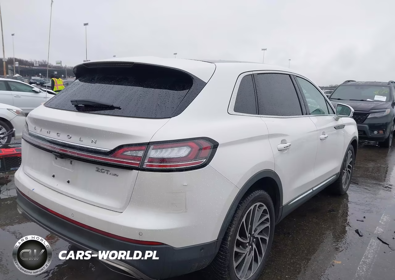 2019 Lincoln Nautilus Reserve VIN:2LMPJ8L95KBL16838 - 4