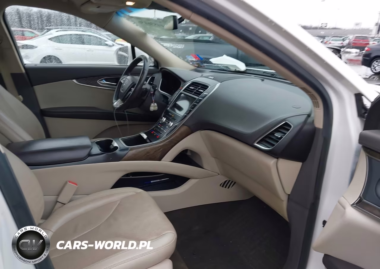 2019 Lincoln Nautilus Reserve VIN:2LMPJ8L95KBL16838 - 5