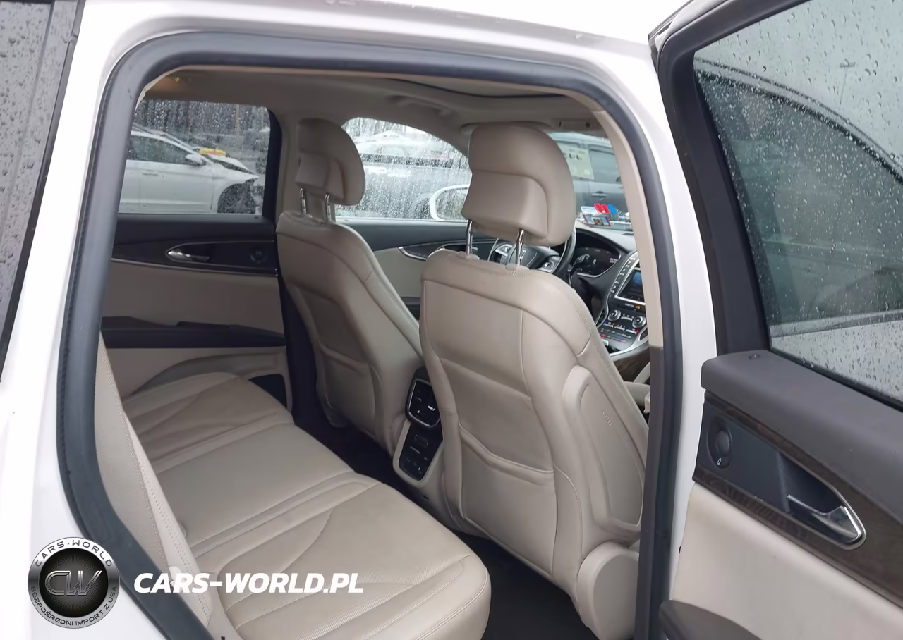 2019 Lincoln Nautilus Reserve VIN:2LMPJ8L95KBL16838 - 8