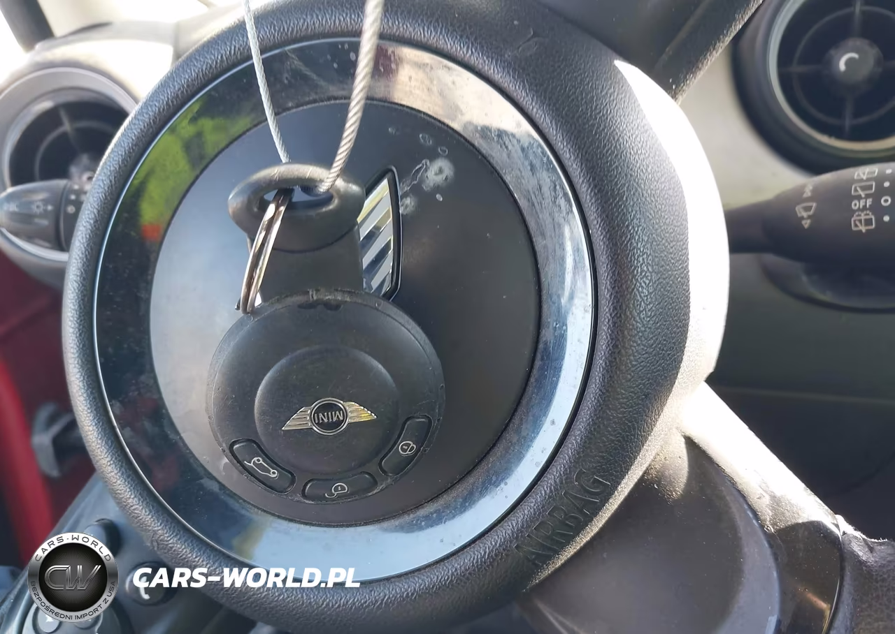 2012 Mini Cooper VIN:WMWSU3C5XCT185843 - 11