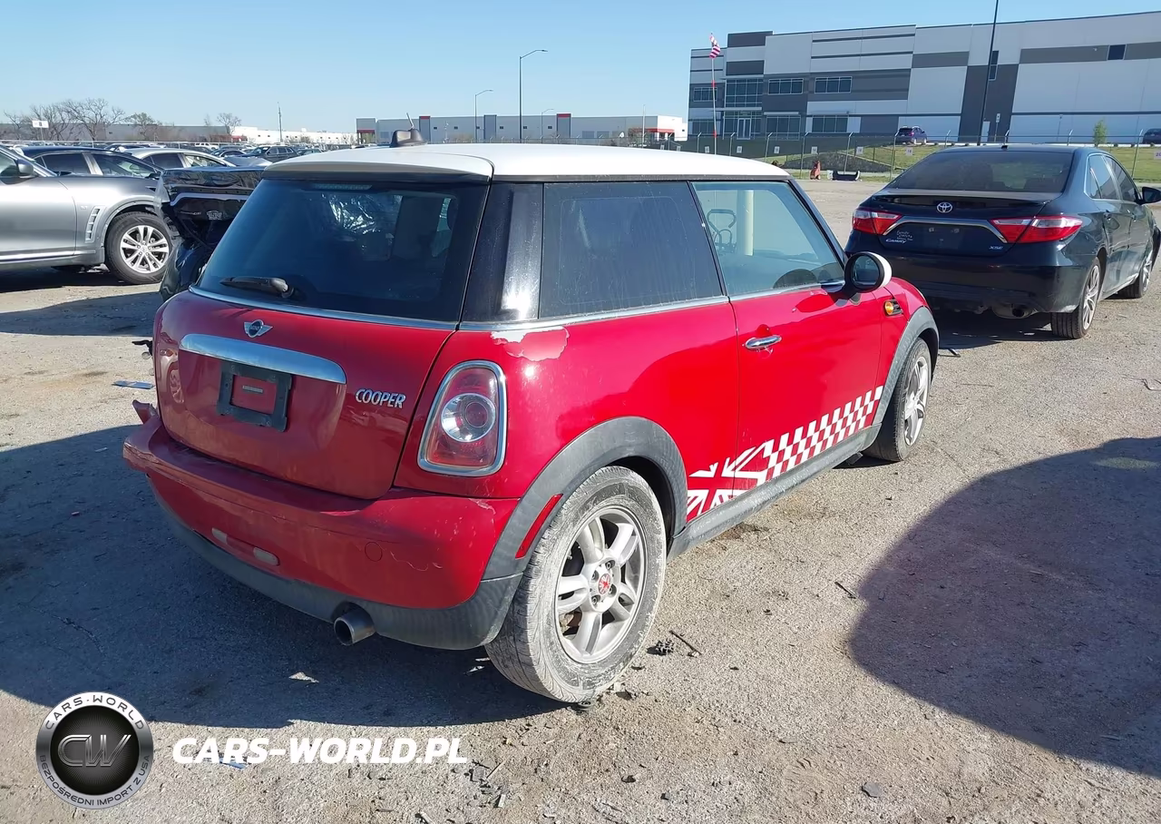 2012 Mini Cooper VIN:WMWSU3C5XCT185843 - 4