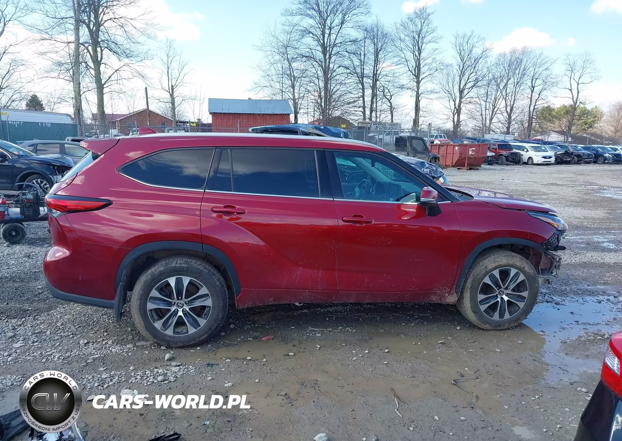 2022 Toyota Highlander Xle VIN:5TDGZRBH1NS564482 - 14