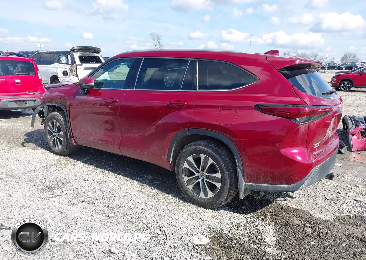 2022 Toyota Highlander Xle VIN:5TDGZRBH1NS564482 - 3