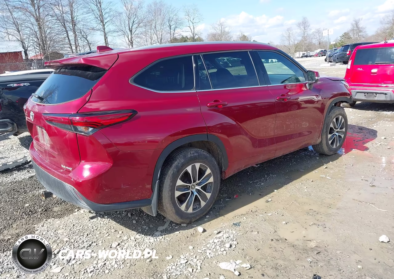 2022 Toyota Highlander Xle VIN:5TDGZRBH1NS564482 - 4