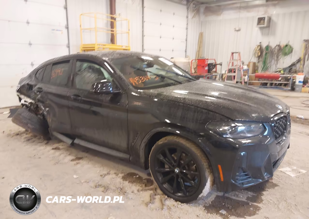 2025 BMW X4 xDrive30I