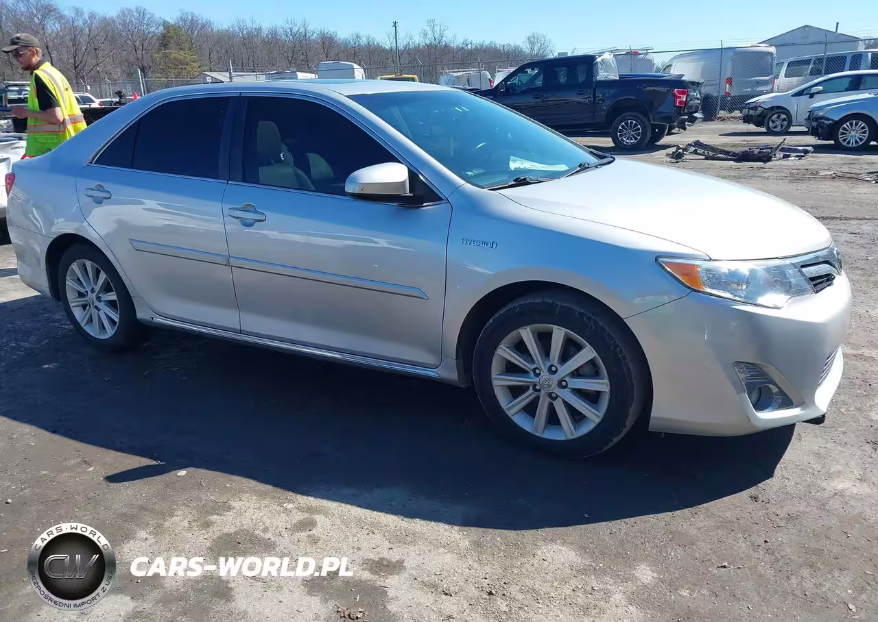 2013 Toyota Camry Hybrid Xle