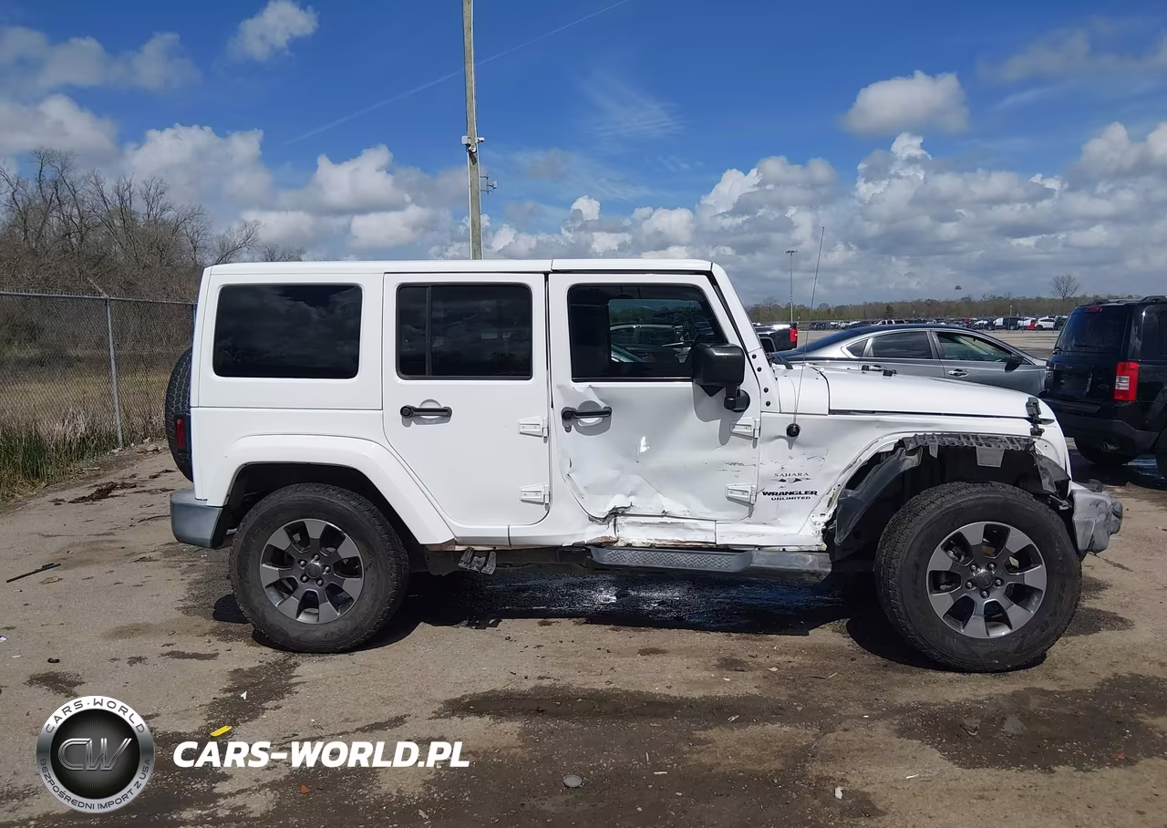 2016 Jeep Wrangler Unlimited Sahara VIN:1C4HJWEG9GL216883 - 14