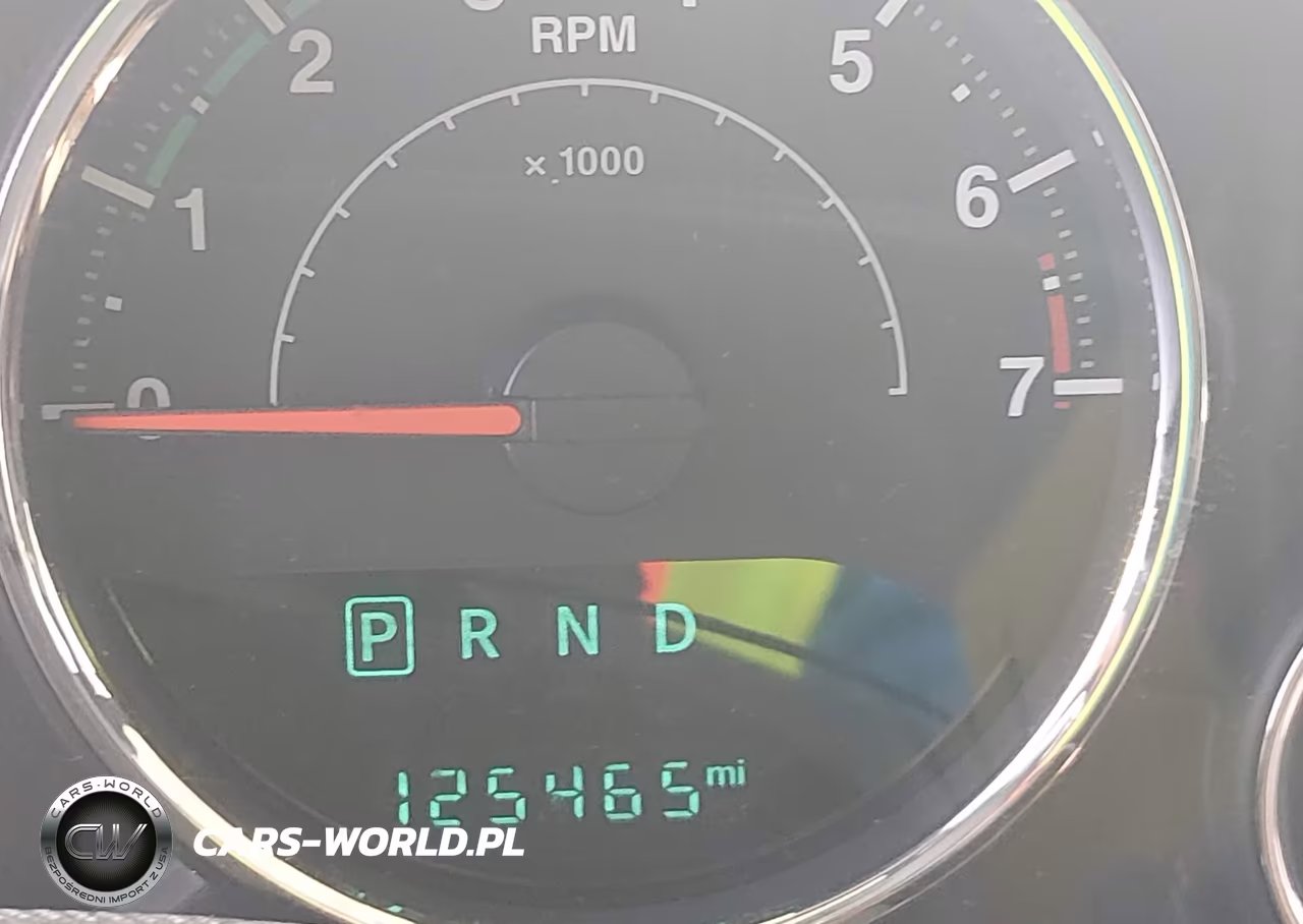 2016 Jeep Wrangler Unlimited Sahara VIN:1C4HJWEG9GL216883 - 16