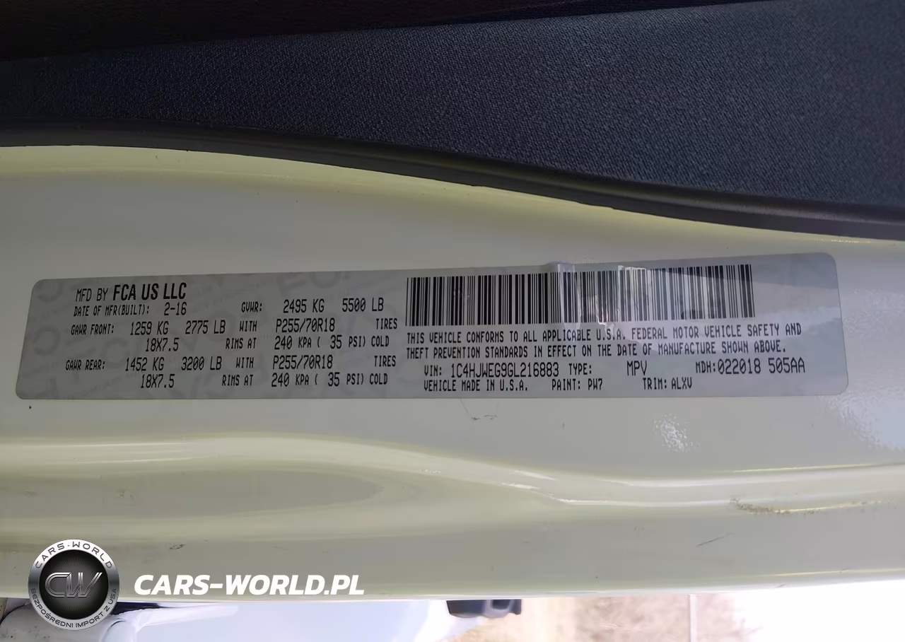 2016 Jeep Wrangler Unlimited Sahara VIN:1C4HJWEG9GL216883 - 9