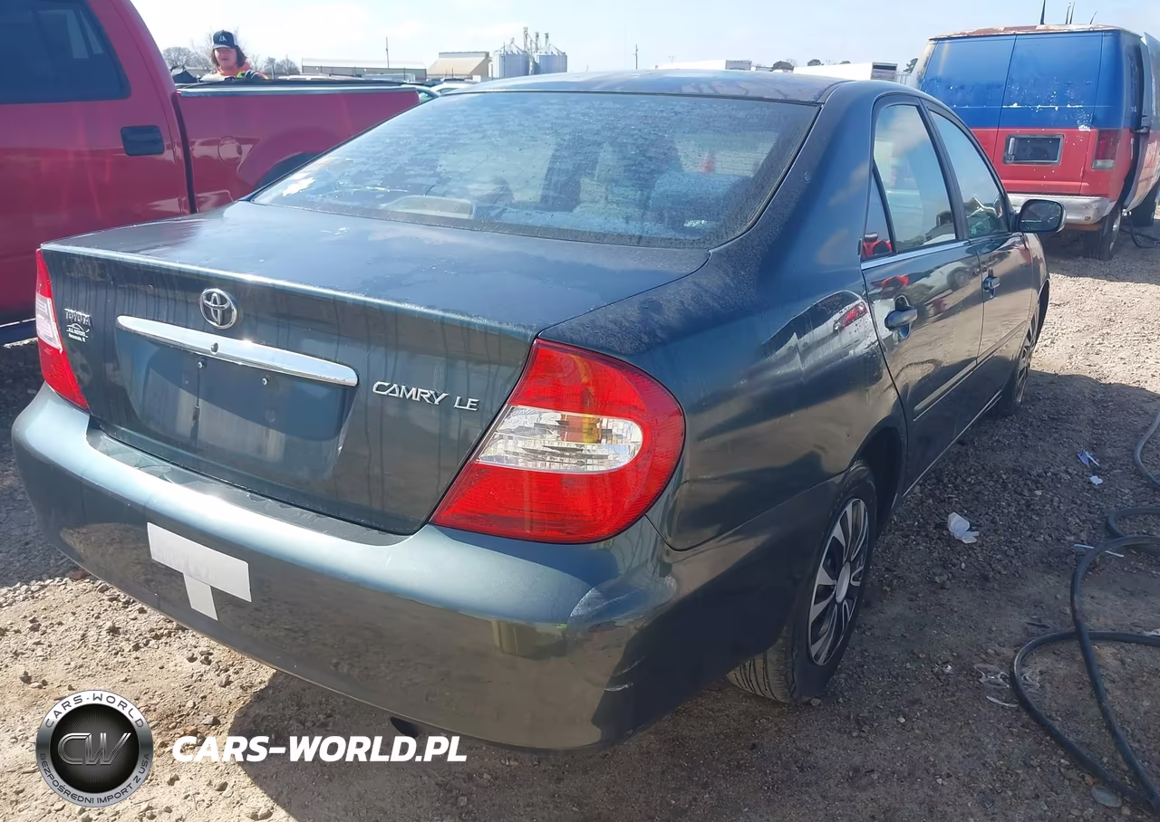 2003 Toyota Camry Le VIN:4T1BE32K03U656802 - 4