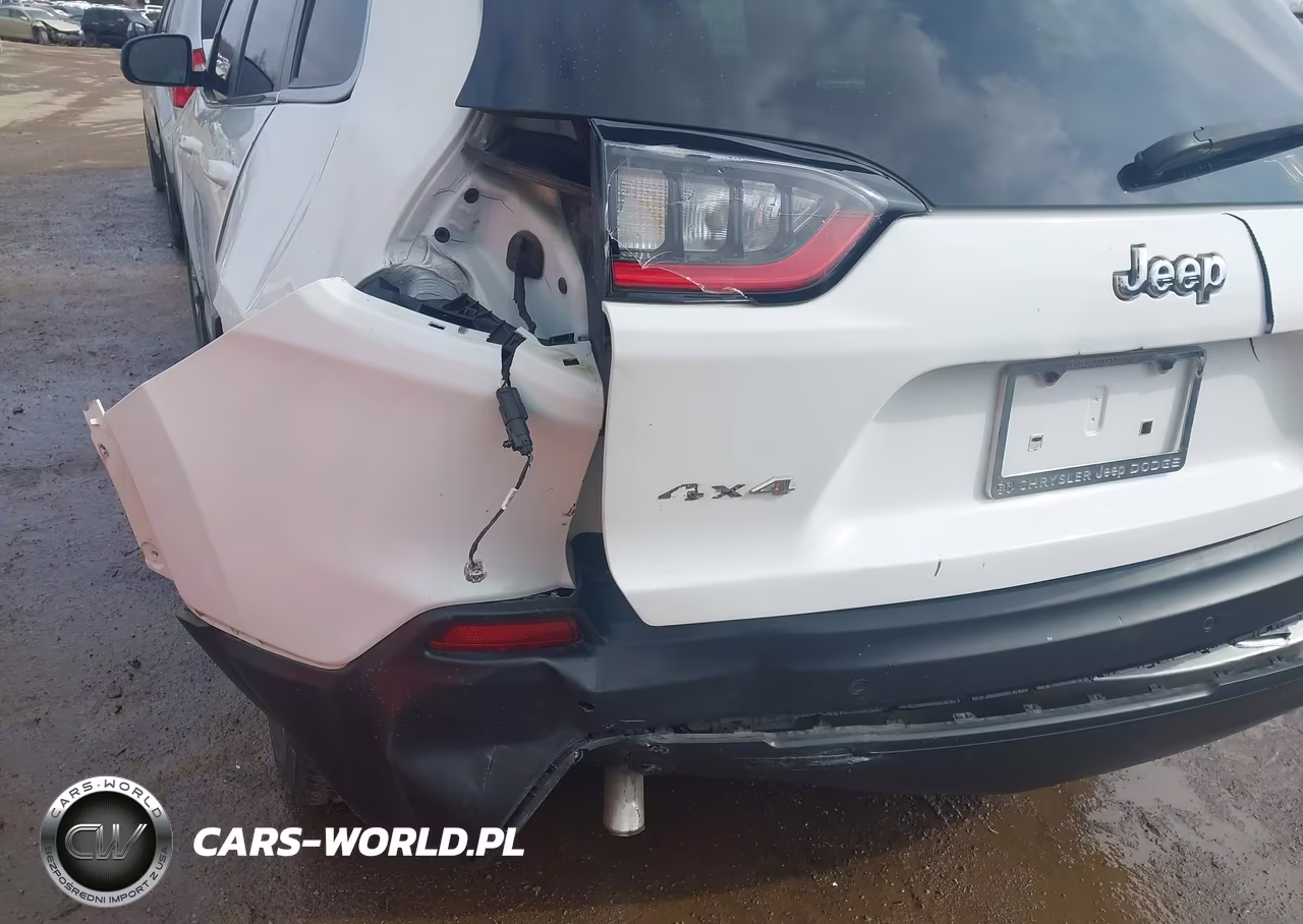 2019 Jeep Cherokee Latitude Plus 4X4 VIN:1C4PJMLBXKD474940 - 6