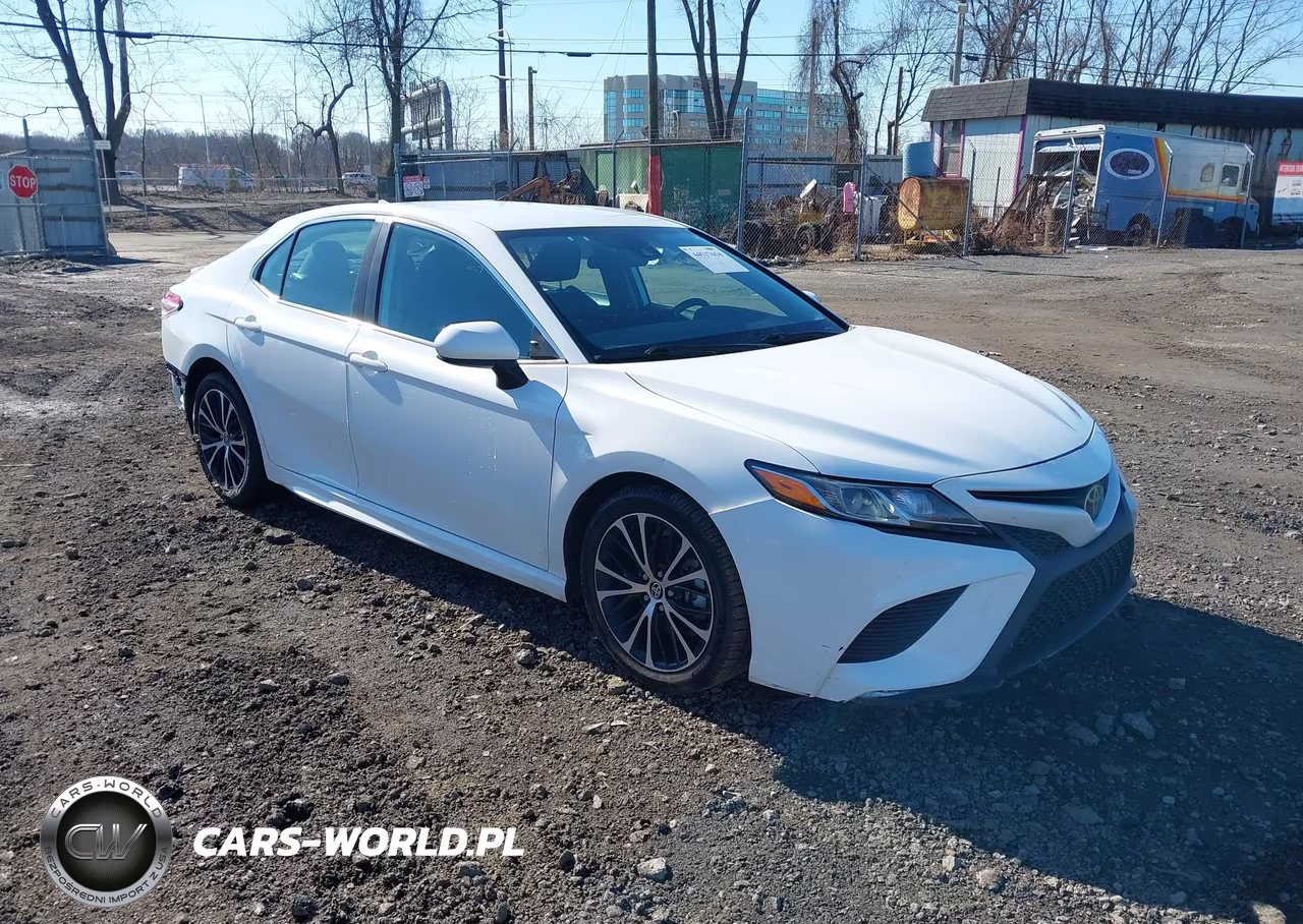 2020 Toyota Camry Se – zdjęcie 1 z 19
