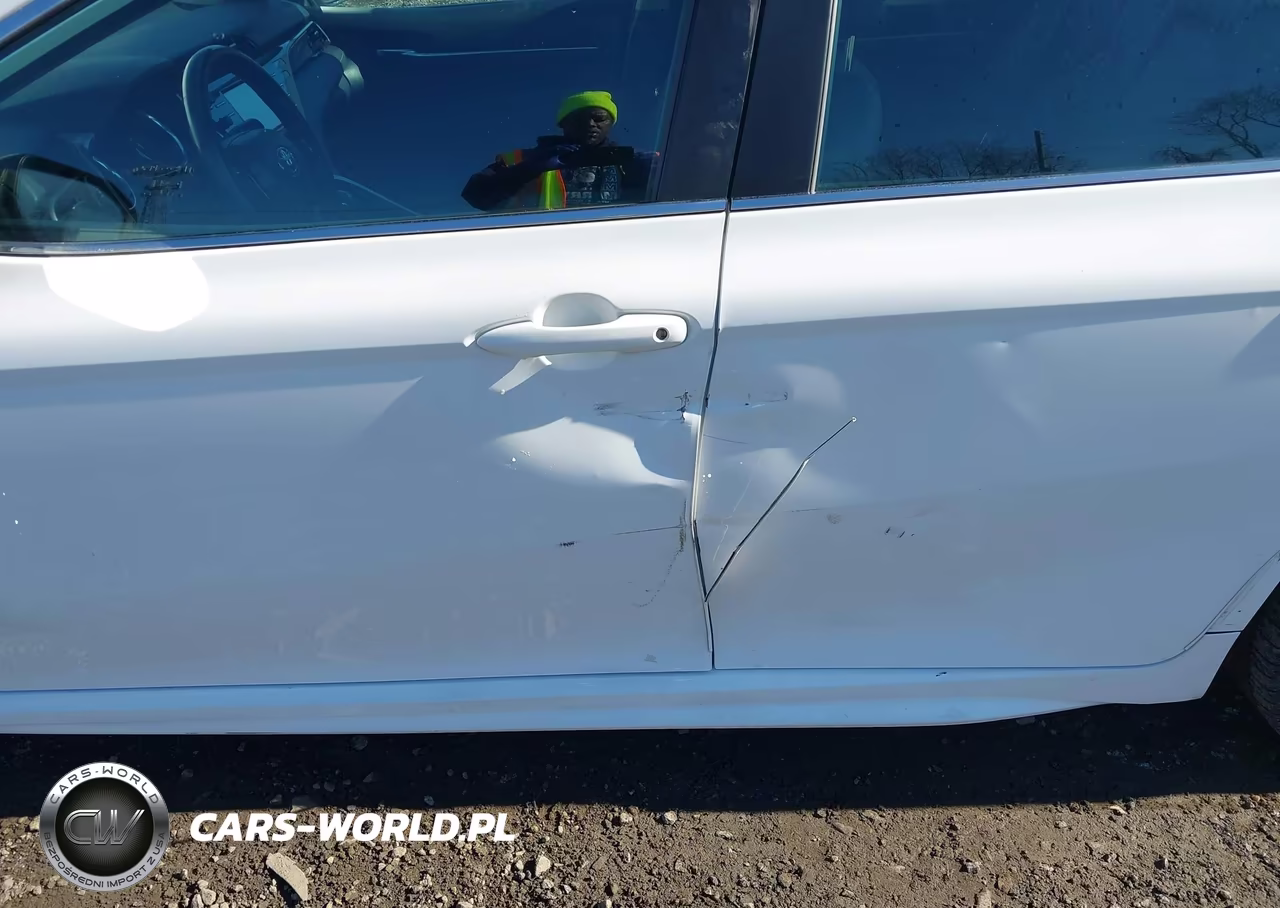 2020 Toyota Camry Se VIN:4T1G11AK8LU996707 - 18