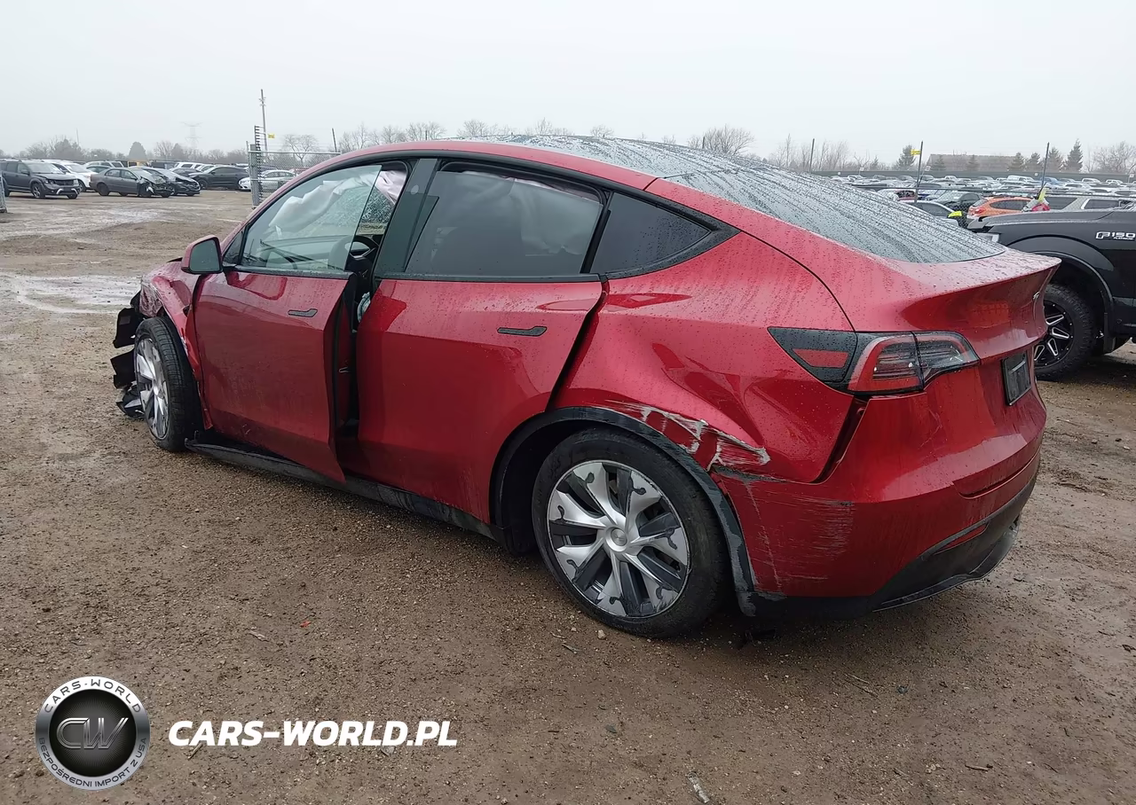 2024 Tesla Model Y Long Range Dual Motor All-Wheel Drive VIN:7SAYGDEE9RF983577 - 3
