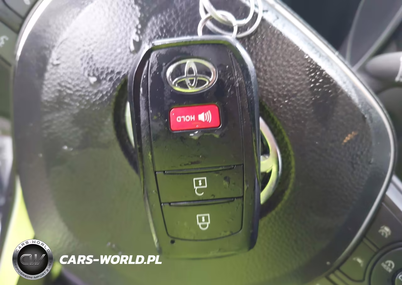 2025 Toyota Corolla Cross Xle VIN:7MUEAAAG6SV147918 - 11