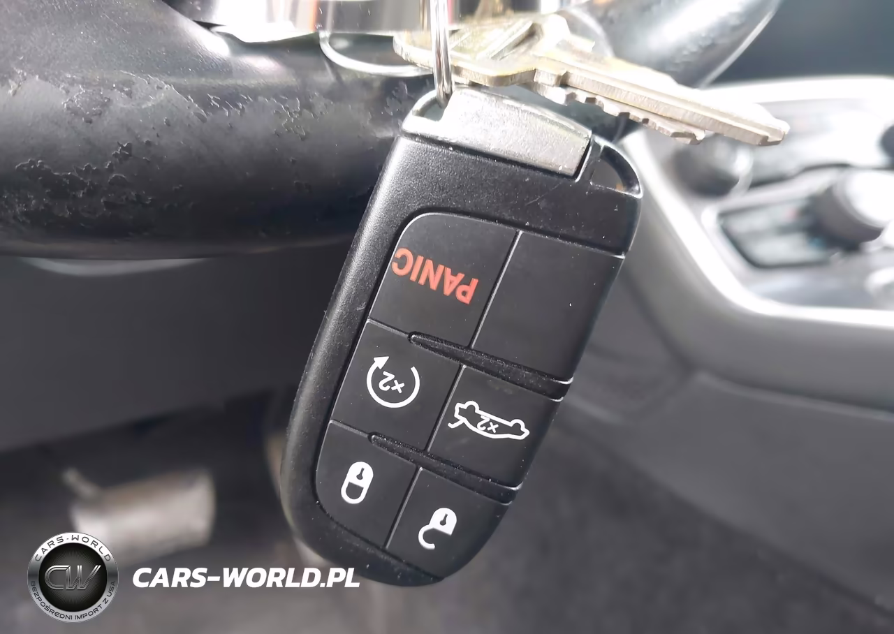 2015 Dodge Challenger R-T VIN:2C3CDZAT7FH710309 - 11