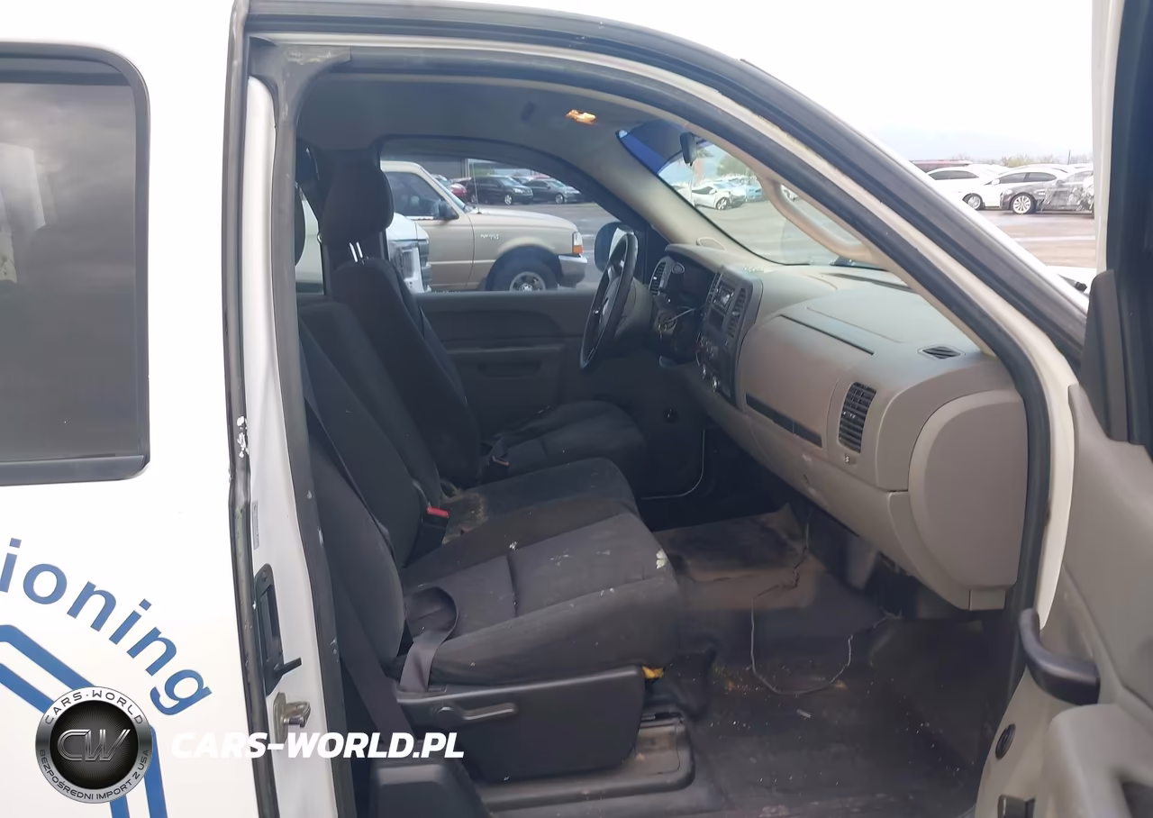 2010 Chevrolet Silverado 1500 Work Truck VIN:1GCSCPE04AZ191078 - 5