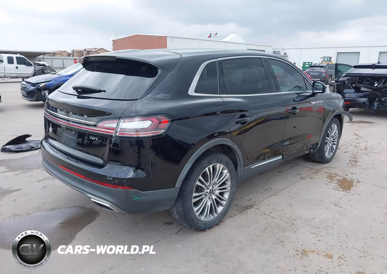2019 Lincoln Nautilus Standard VIN:2LMPJ6J90KBL42836 - 4