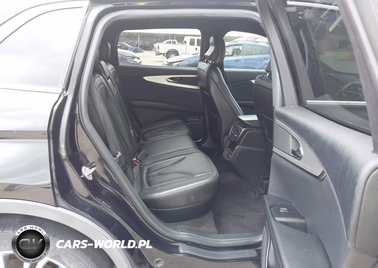 2019 Lincoln Nautilus Standard VIN:2LMPJ6J90KBL42836 - 8
